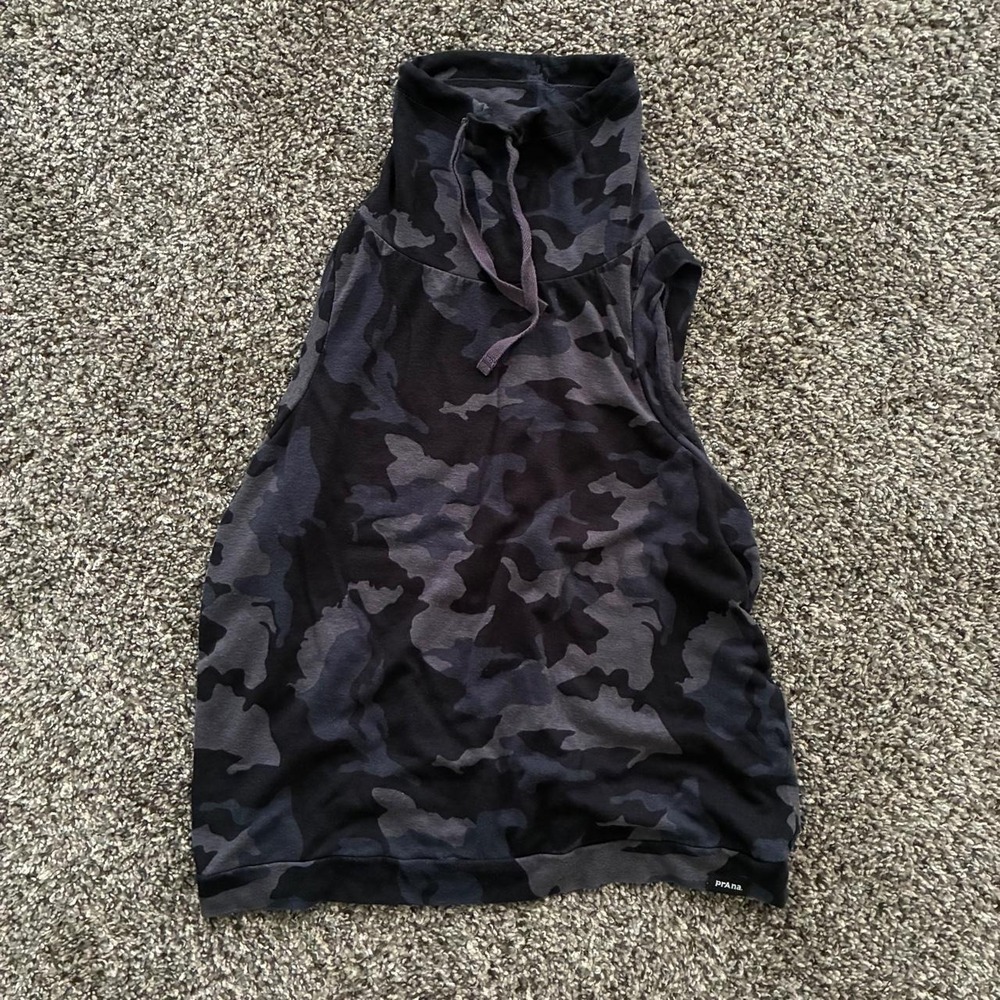Prana Women's Small Dark Gray Camo Sleeveless Cowl Neck Top